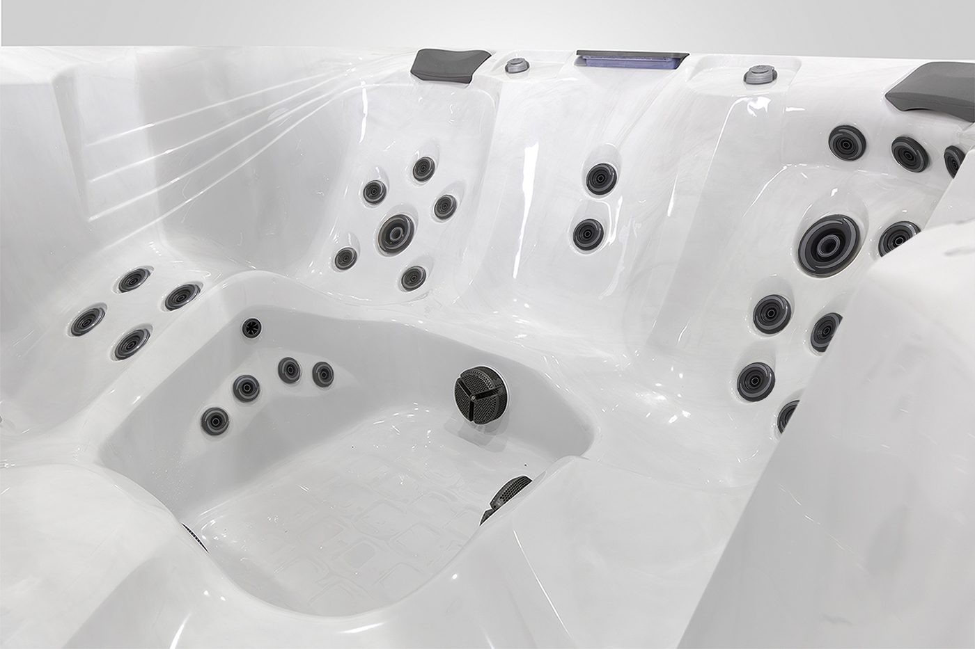 Master Spas L7 hot tub — photo 3